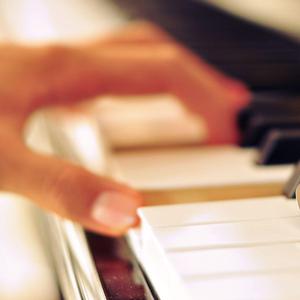 Chinese男小鲜肉同性接吻开肛交搞基呻吟声射精
